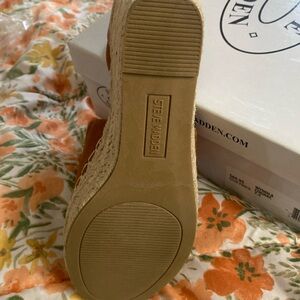 Wedge new never worn